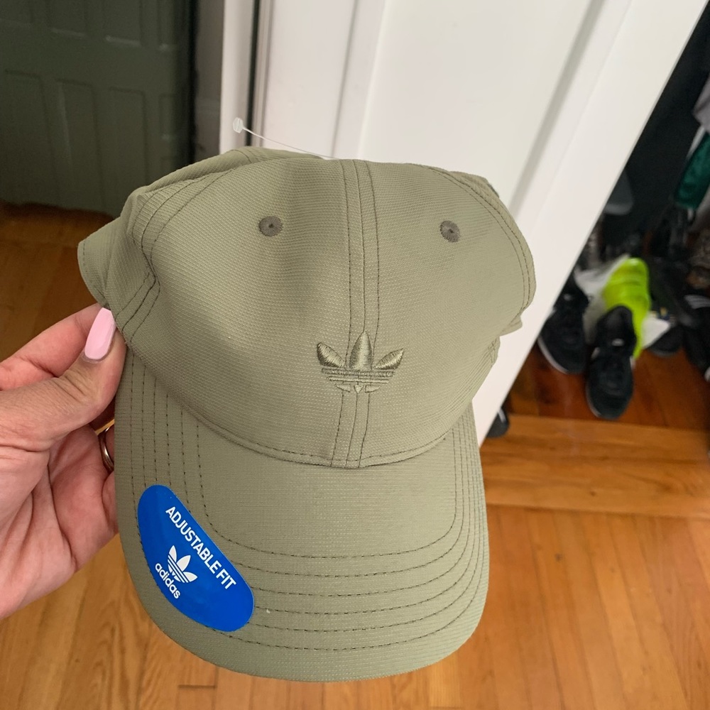 Mens Adidas Original’s Relaxed Fit Strapback Hat